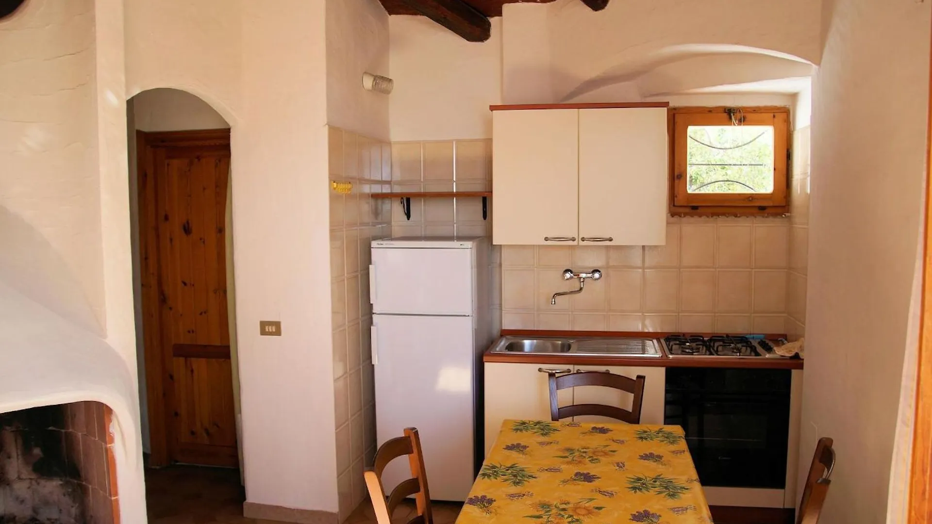 Ferienhaus In La Ciaccia Mit Moeblierter Terrasse Valledoria  Italien